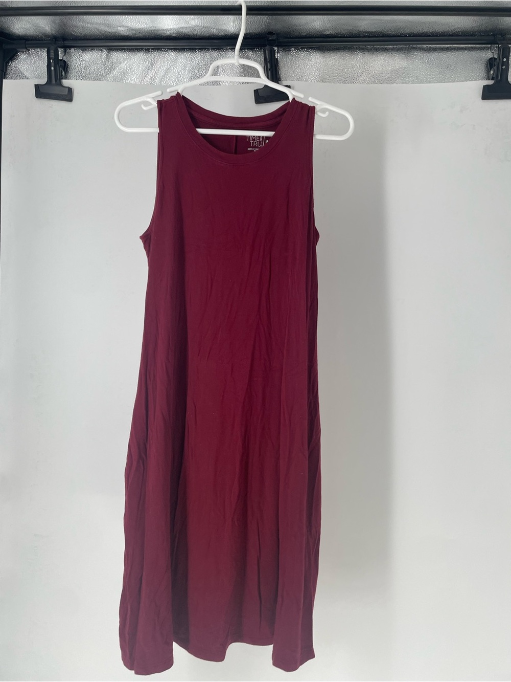 Women’s size medium 8-10 sleeveless a-line dress with pockets